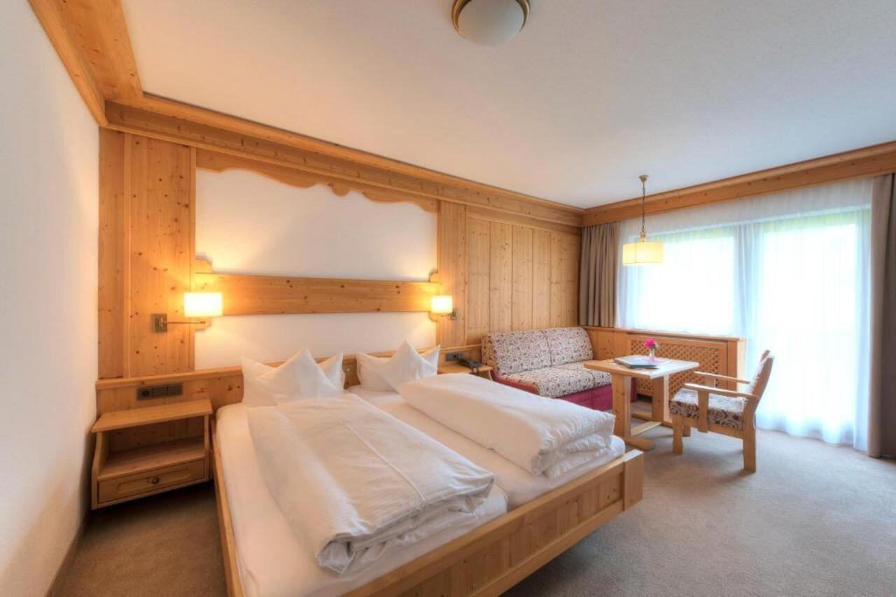 Hotel Troschana Flirsch Eksteriør bilde