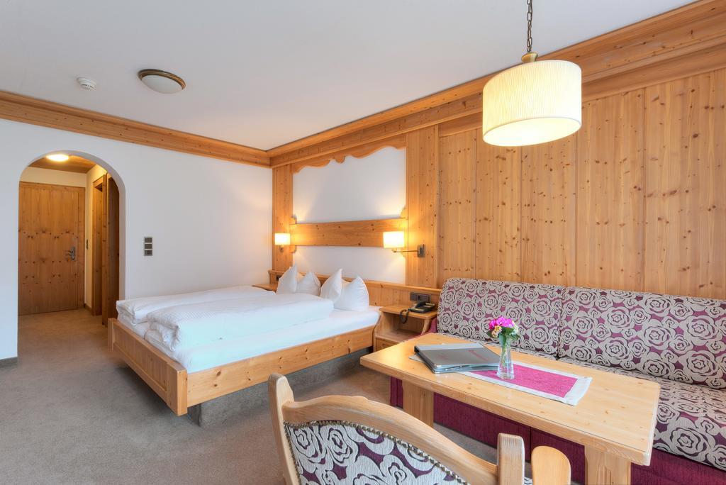 Hotel Troschana Flirsch Eksteriør bilde